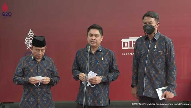 Ketum BPP HIPMI Mardani H. Maming saat memberikan keterangan pers usai pertemuan dengan Presiden Jokowi, di Komplek Istana Kepresidenan, Jakarta, Senin (11/04/2022). (Setkab)