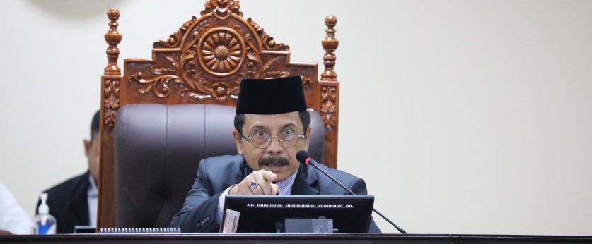 MKMK menggelar sidang pendahuluan atas laporan Forum Mahasiswa Peduli Konstitusi 