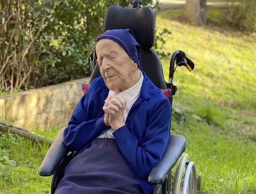 Suster Andre. | ist