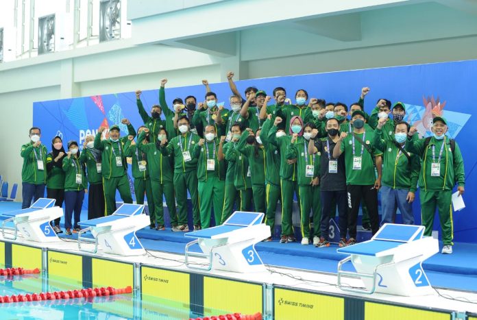 Tim selam Jatim merajai nomor kolam dengan perolehan 12 emas 4 perak dan 3 perunggu. (KONI Jatim)