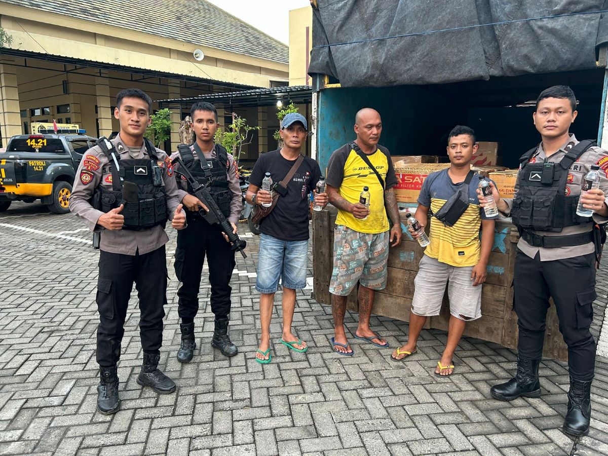 Polres Probolinggo amankan miras yang diangkut menggunakan truk