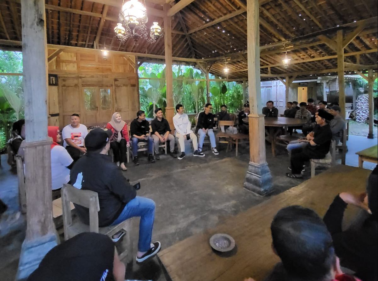 Tim Pemenangan Muda Ganjar-Mahfud melakukan sosialisasi ke Desa Wisata Wringin Anom Kabupaten Malang. 
