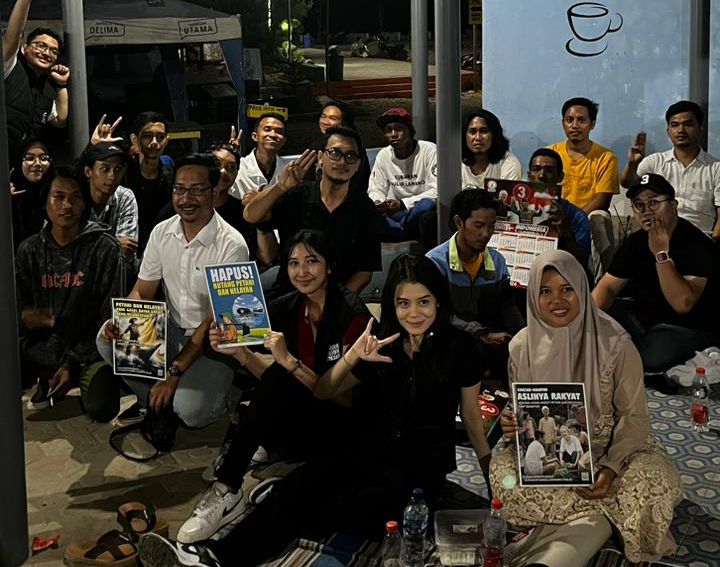 Tim Pemenangan Muda Ganjar-Mahfud bertemu dengan komunitas nelayan di Brondong, Lamongan