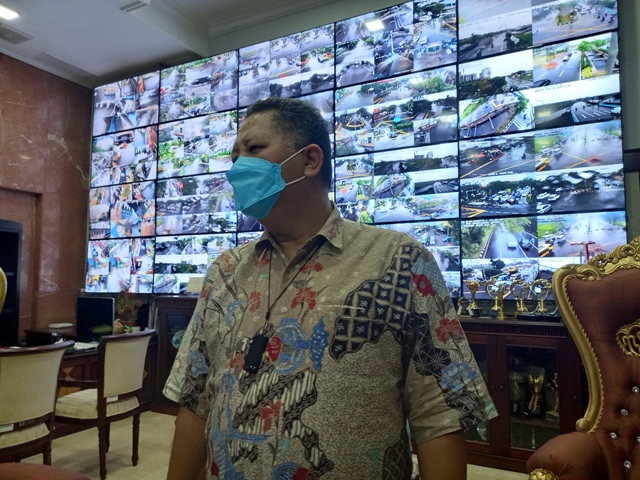 Plt Wali Kota Surabaya Whisnu Sakti Buana.