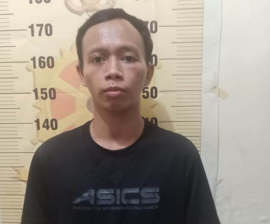 Nanda Setiawan, pemuda 25 tahun, warga Jalan Karangan, Surabaya.