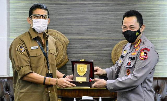 Menteri Pariwisata dan Ekonomi Kreatif Sandiaga Uno dan Kapolri Jendral Pol Listyo Sigit Prabowo.