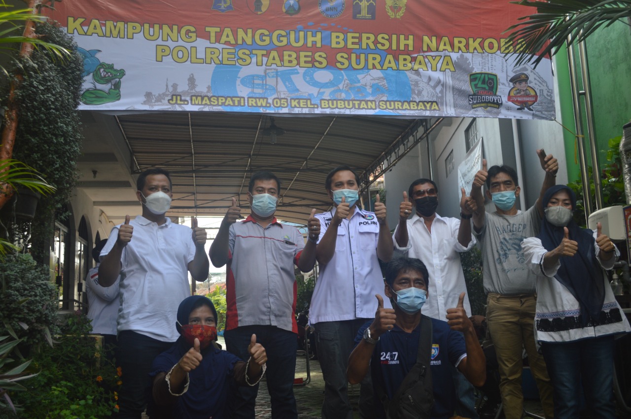 Suasana peresmian Kampung Tangguh Bersih Narkoba Semeru 2021 pertama di Kelurahan Bubutan, Surabaya.
