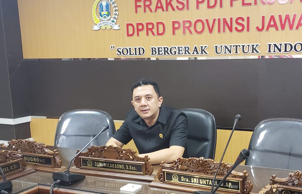  Anggota Komisi E DPRD Jawa Timur, Deni Wicaksono.