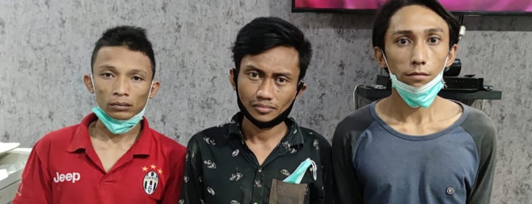Tiga pelaku pencurian yang diamankan.