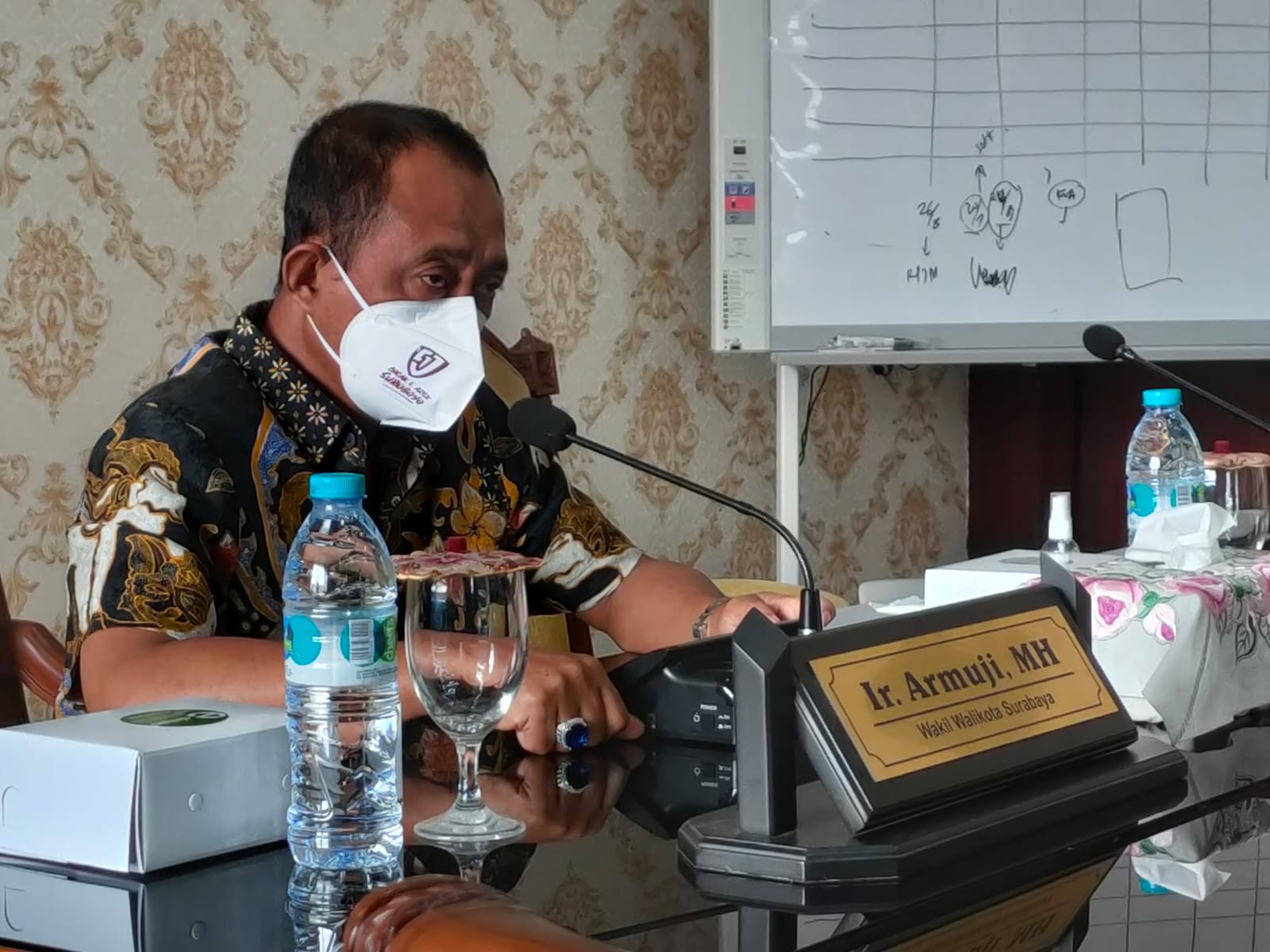 Wawali Surabaya Armuji.