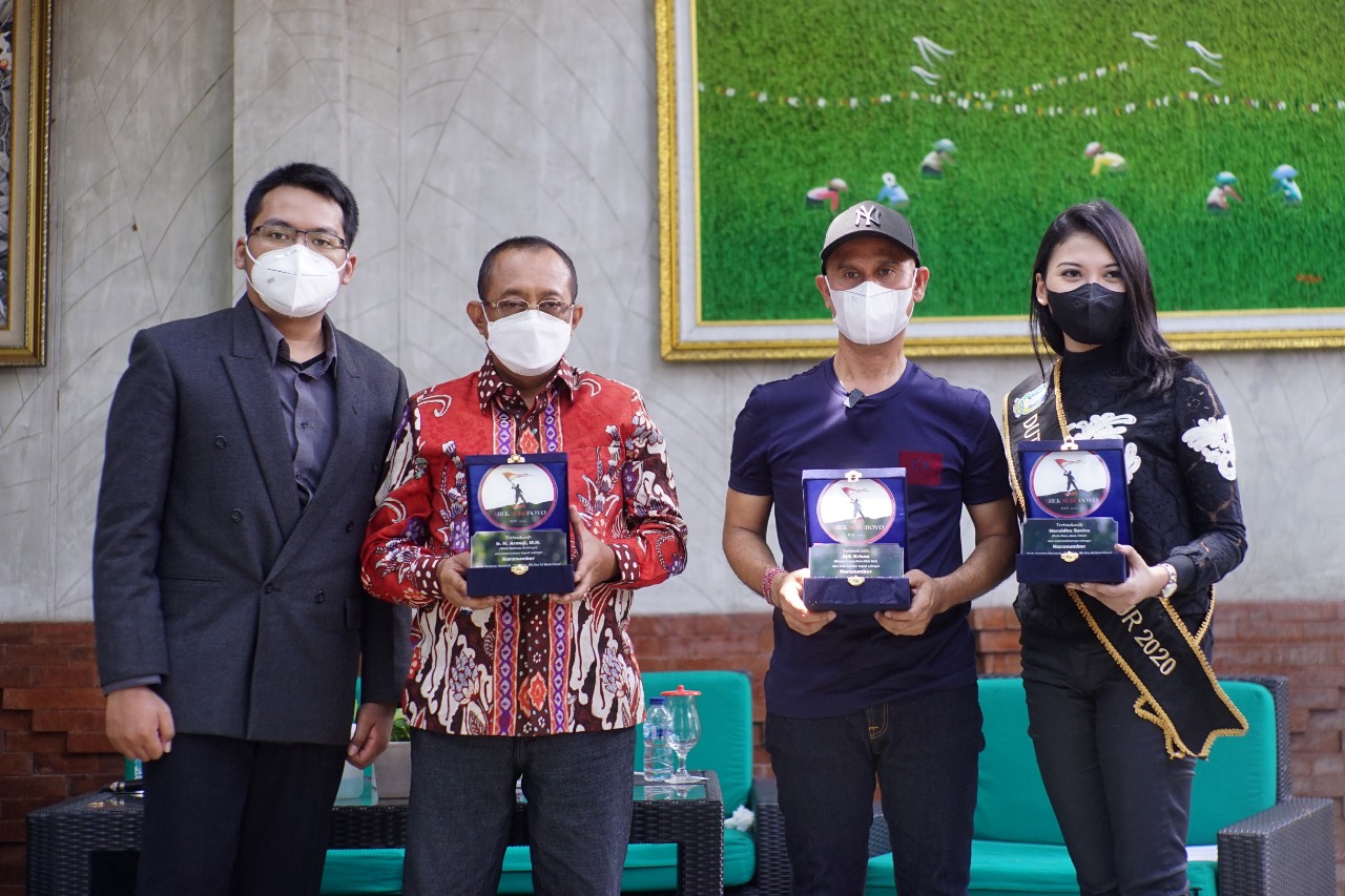 Wawali Surabaya Armuji ketika menghadiri Seminar Nasional dengan tema "This Able We Are All Born Equal".