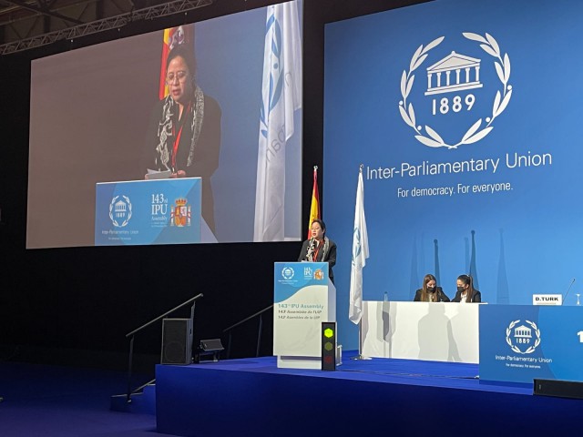 Ketua DPR RI Puan Maharani saat memimpin sesi debat umum dalam Inter Parliamentary Union (IPU) General Assembly ke-143 di Madrid, Spanyol.