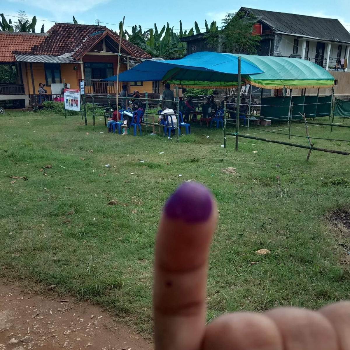 Suasana pilkades serentak di Sumenep.