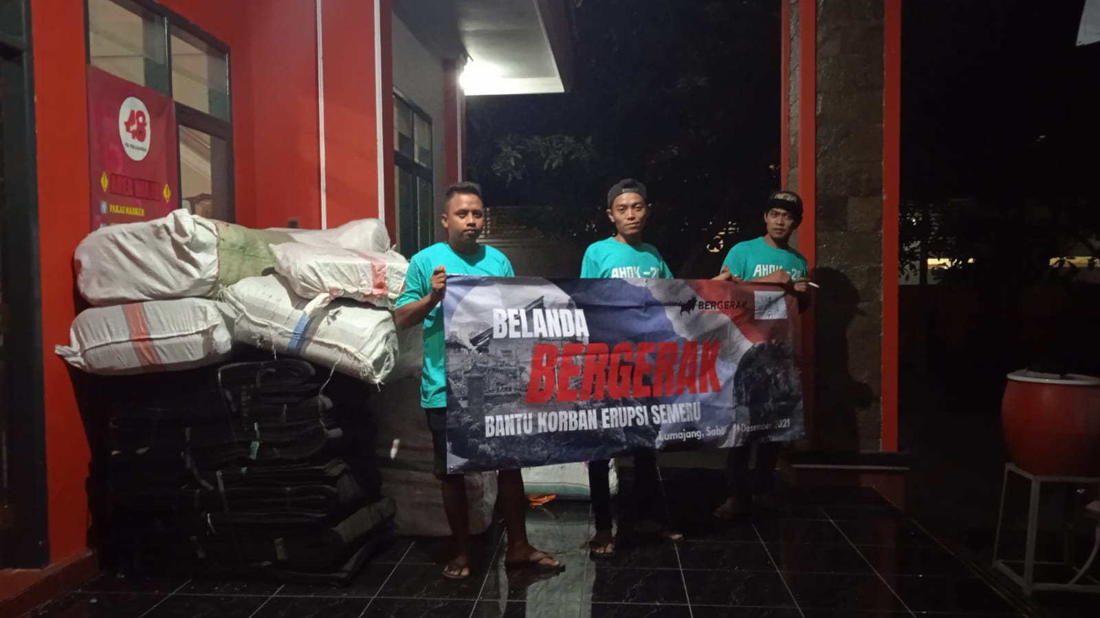Belanda Bergerak bantu korban erupsi Semeru.