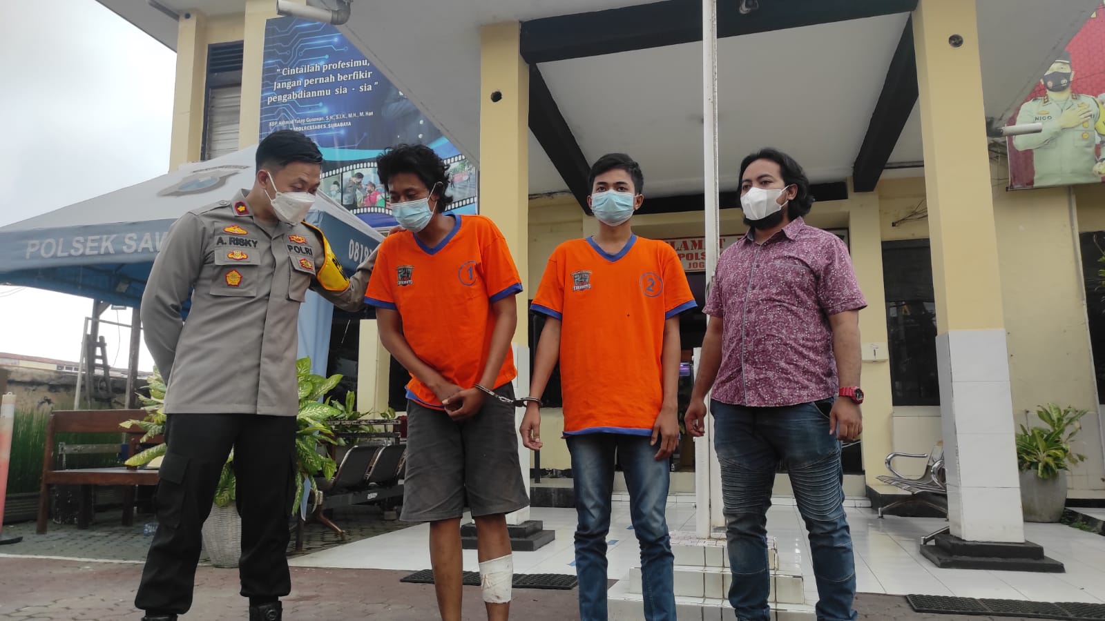 Para pelaku di Mapolsek Sawahan.