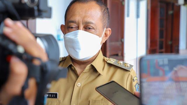 Wawali Surabaya Armuji.