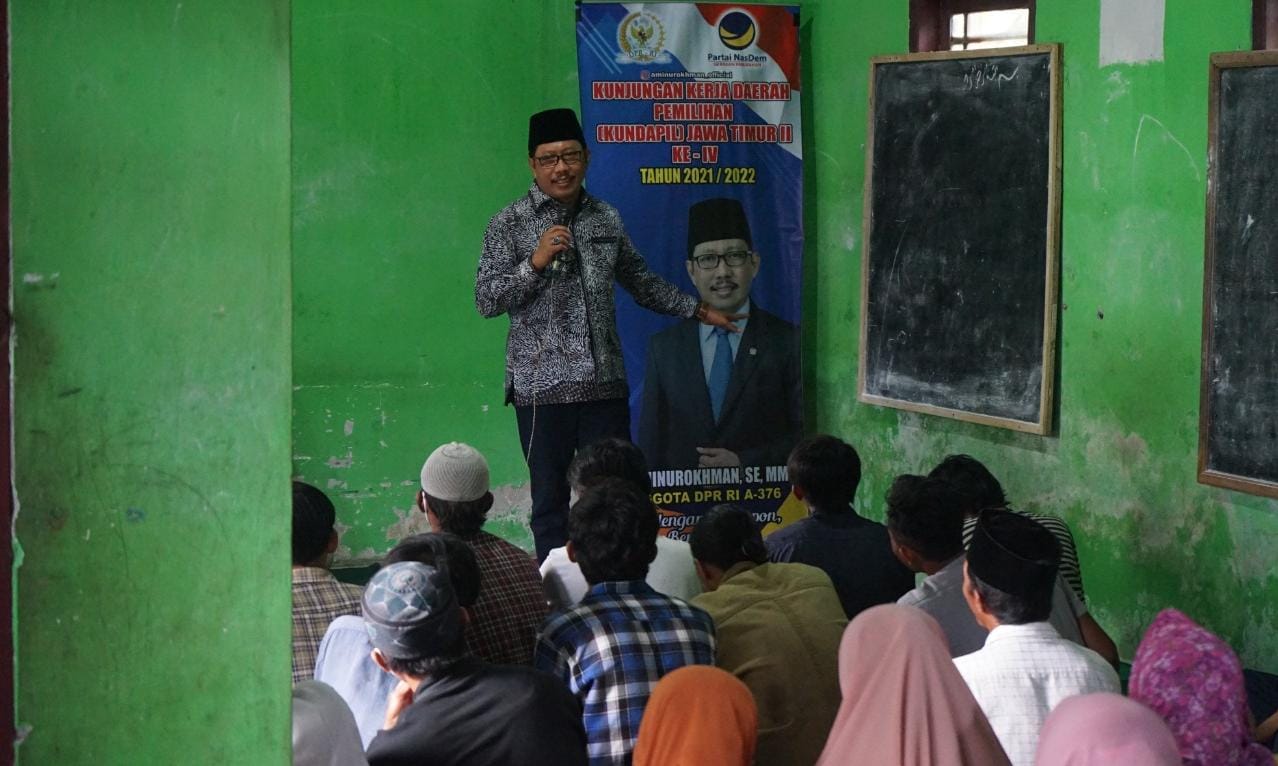 Anggota DPR RI, Aminurokhman saat melakukan kunjungan kerja sekaligus menyerap aspirasi masyarakat di Kabupaten dan Kota Probolinggo.