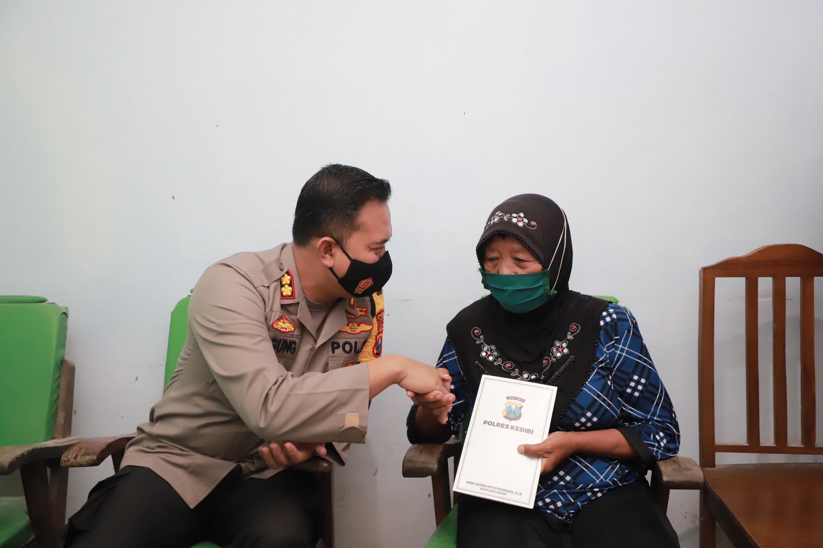  Kapolres Kediri AKBP Agung Setyo Nugroho S.I.K dan Mbah Poninten.