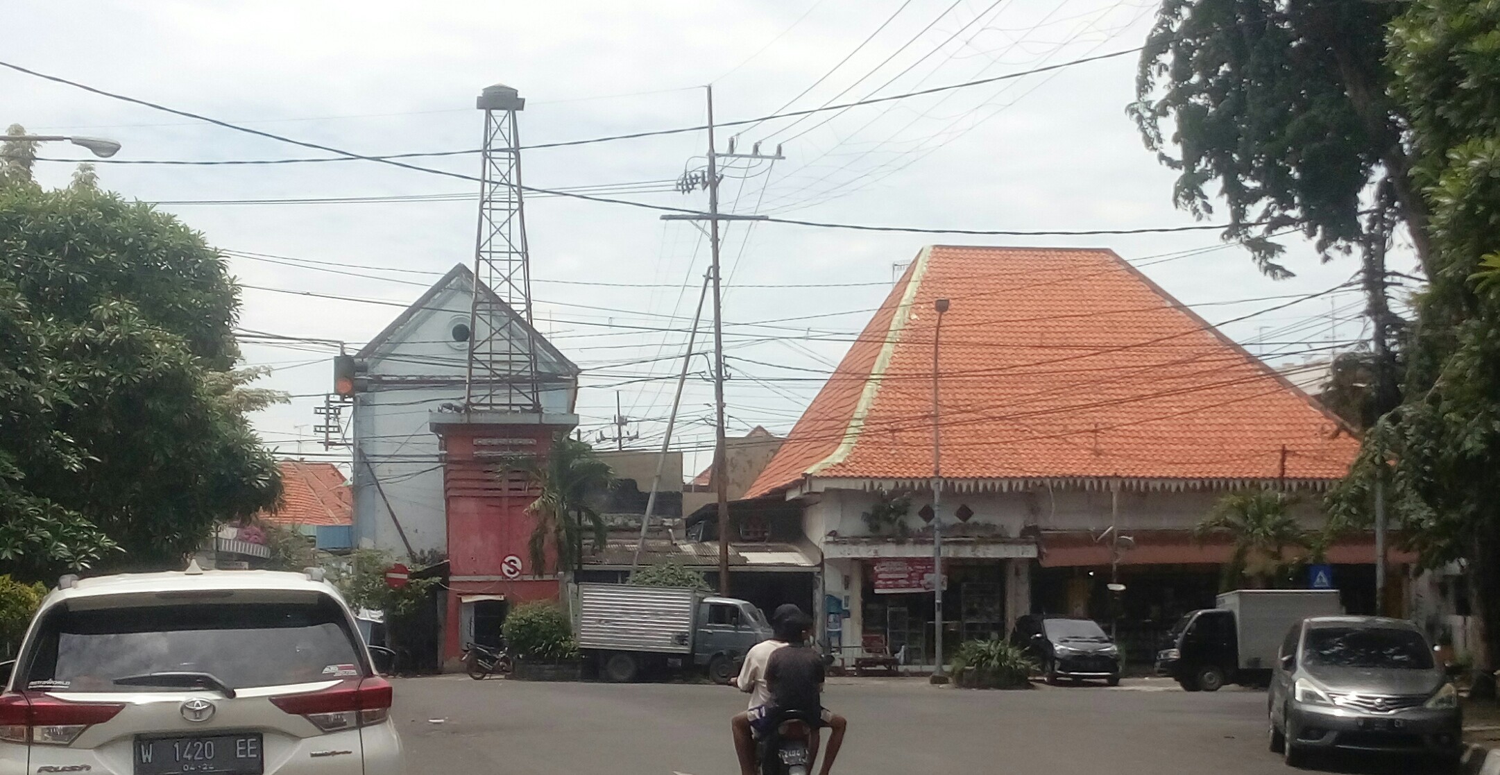 Kawasan Gardu Suling (Garling) di Jalan Basuki Rahmad yang akan di revitalisasi menjadi obyek wisata kota lama Gresik, Selasa (9/3/2021). 