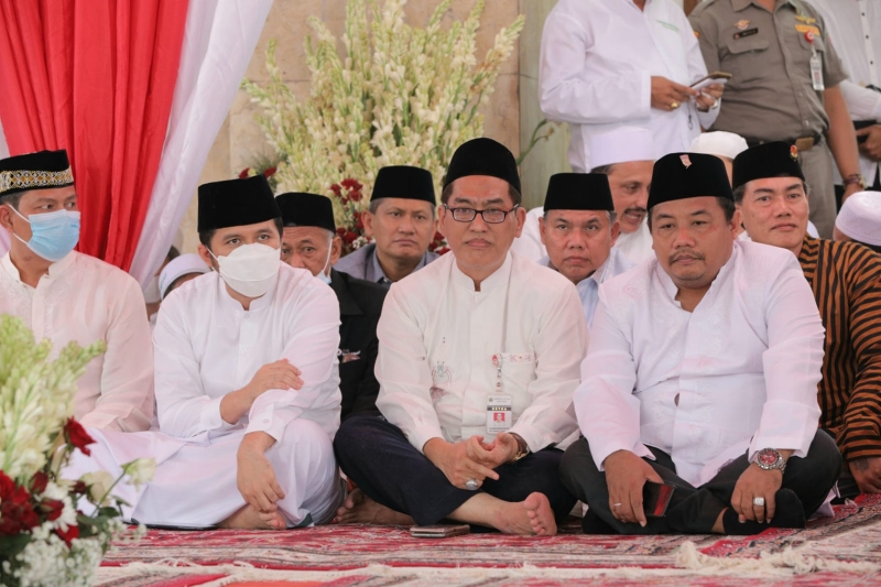 Wagub Emil saat memperingati Maulid Nabi SAW di Kanzus Sholawat, Kota Pekalongan, Minggu (14/11/2021).