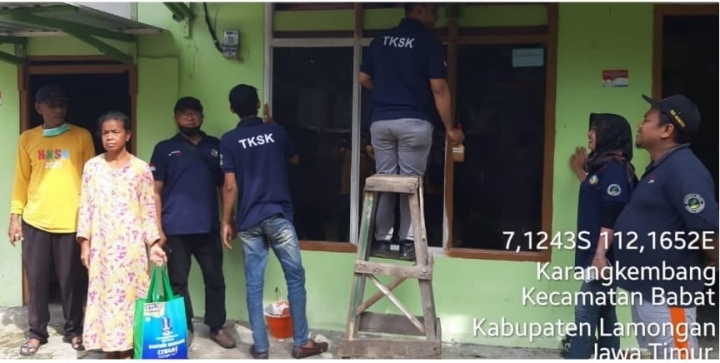 Pengecatan 50 rumah tidak layak huni.