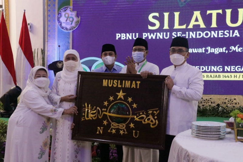 Gubernur Jawa Timur, Khofifah Indar Parawansa dan Ketua Umum PBNU KH Yahya Cholil Staquf (JNR)