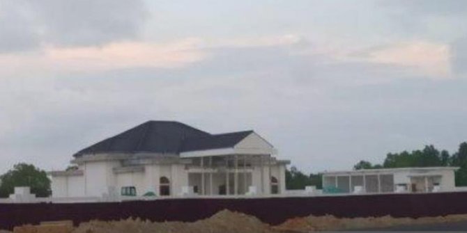 Rumah jabatan Bupati Penajam Paser Utara sedang dibangun. (Antara)