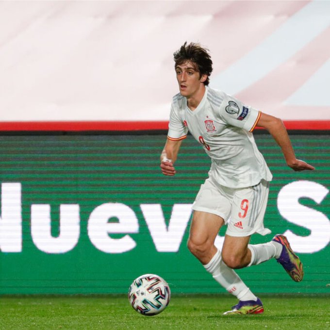 Penyerang Sevilla Bryan Gil disebut-sebut bakal bergabung dengan Tottenham Hotspurs.
