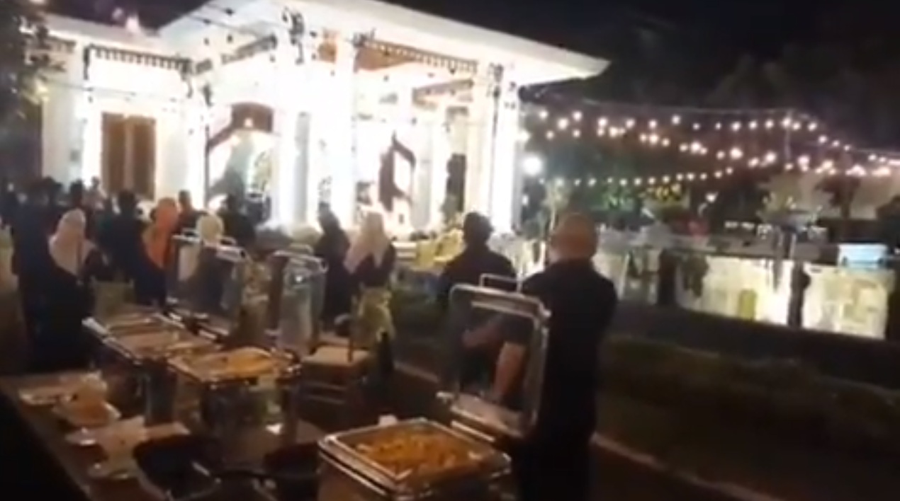Tangkap layar video viral, suasana pesta ulang tahun Gubernur Khofifah yang diduga abaikan prokes (istimewa)