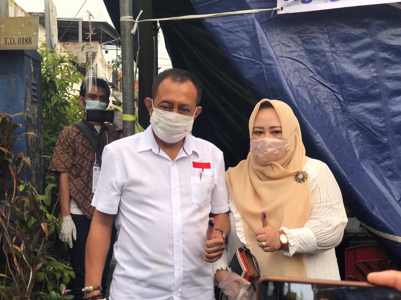 Armudji dan istri usai mencoblos