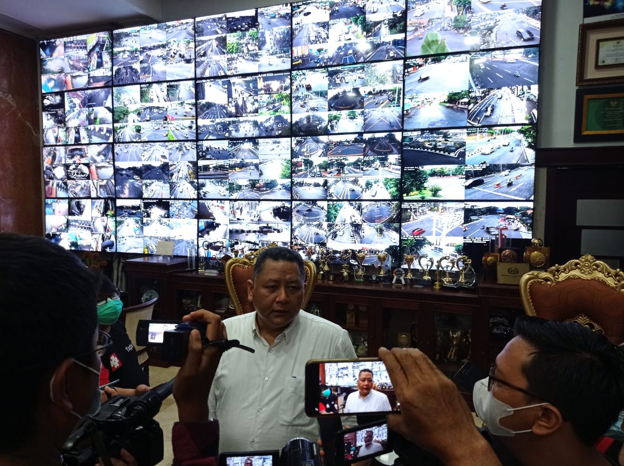 Whisnu Sakti Buana di ruang kerjanya
