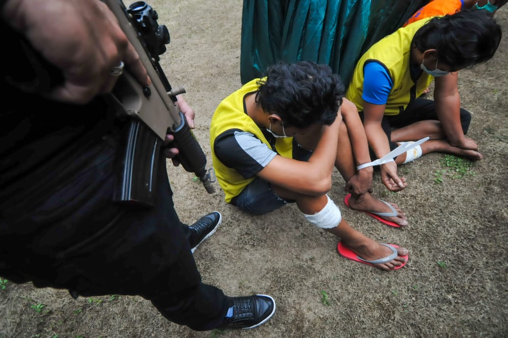 Dua pengedar narkoba yang ditembak anggota Satresnakoba Polrestabes Surabaya.