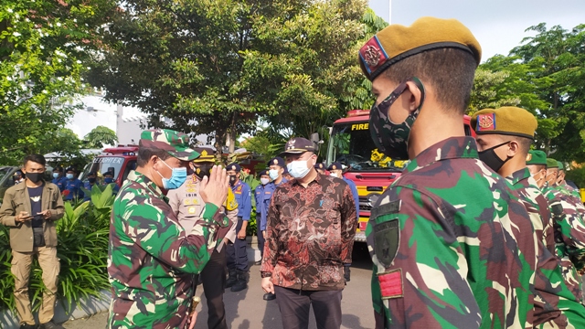 Plt Wali Kota Surabaya Whisnu Sakti Buana.