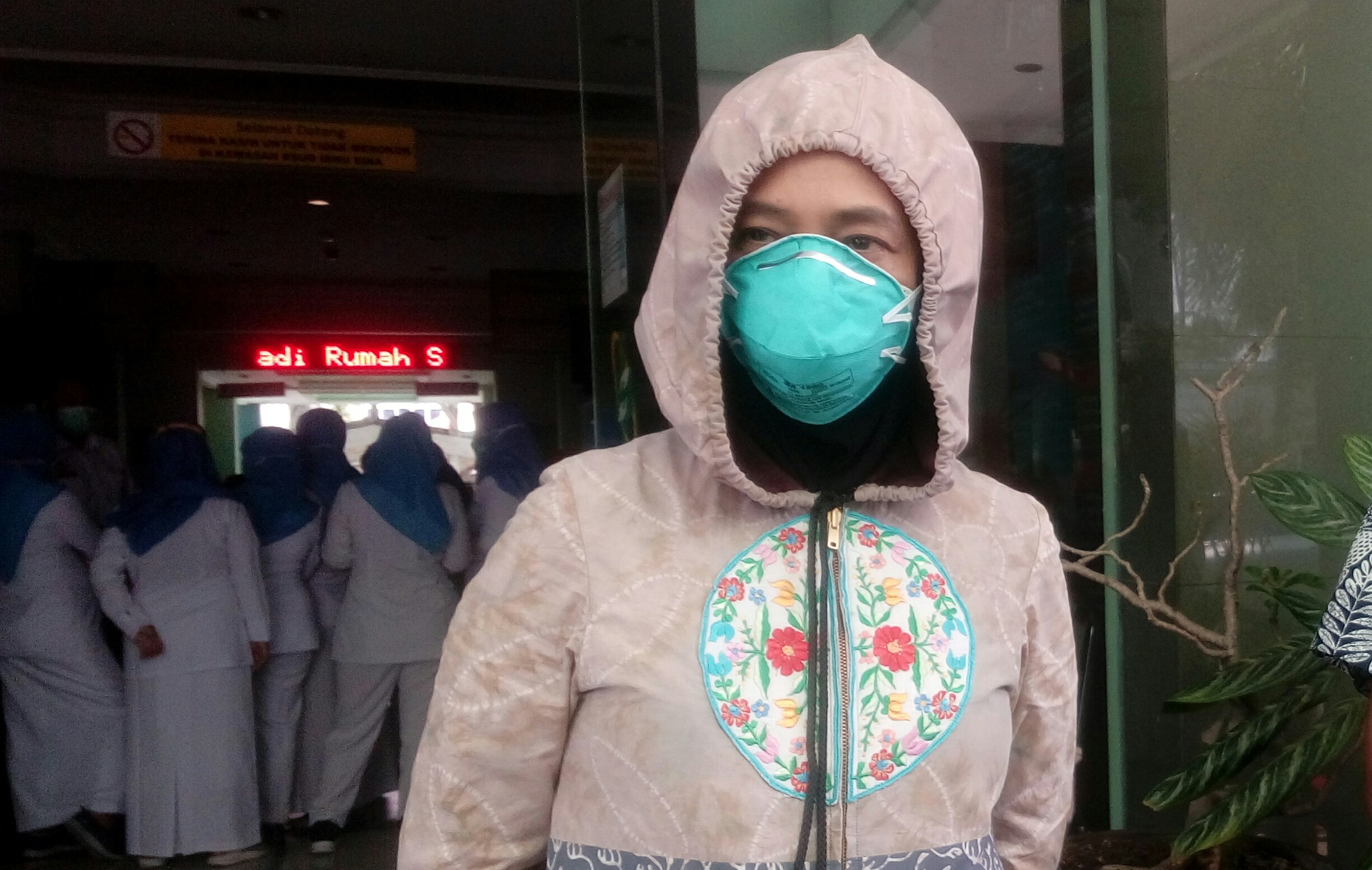 Ketua tim Penyakit Infeksi New Emerging dan Reemerging (Pinere) RSUD Ibnu Sina Gresik, Dr. Wiwik Kurnia Illahi. (TBK/Bacasaja.id)