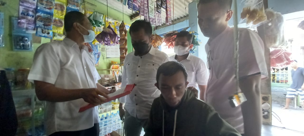 Pelaku saat diamankan polisi