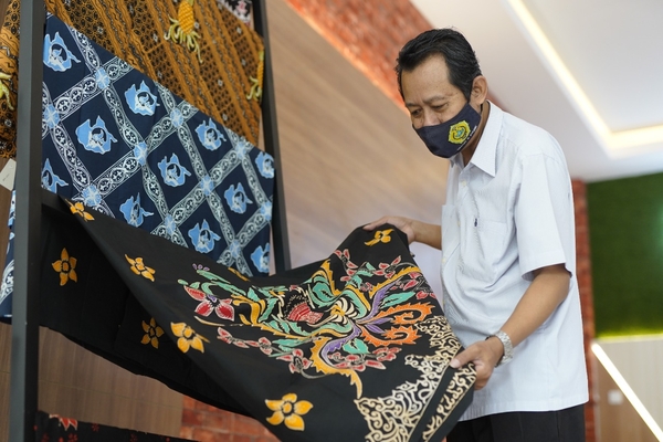 Kepala Dinas Koperasi dan Usaha Mikro Kabupaten Kediri Mamiek Amiyati.