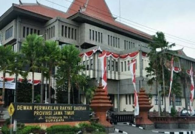 Gedung DPRD Jatim.