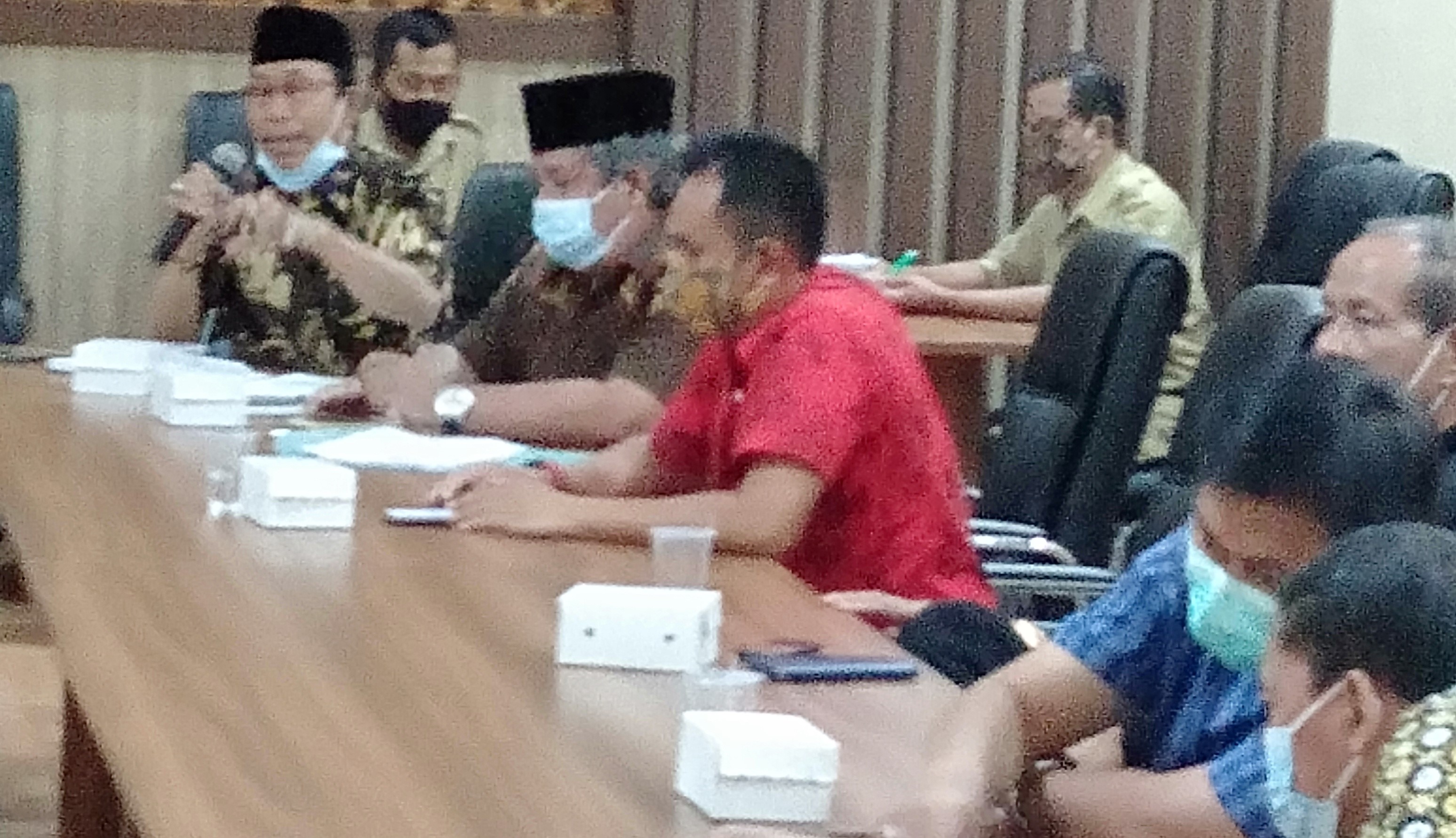 Suasana hearing membahas toko modern yang dianggap melanggar Perda di gedung DPRD Tulungagung, Senin (4/1/2021).