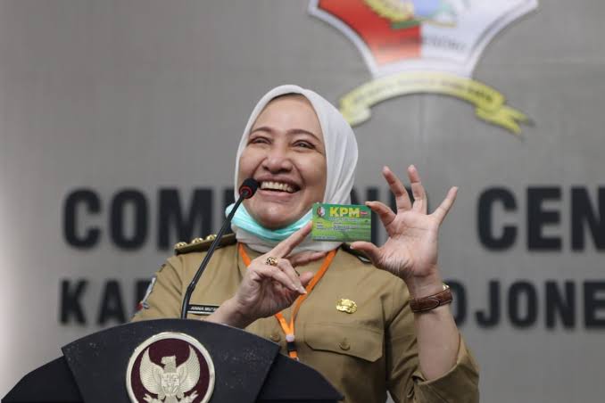 Bupati Bojonegoro Anna Muawanah
