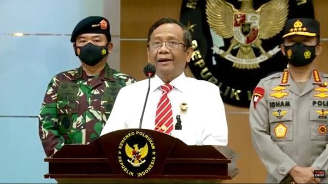Mahfud MD mengumumkan FPI sebagai organisasi terlarang.