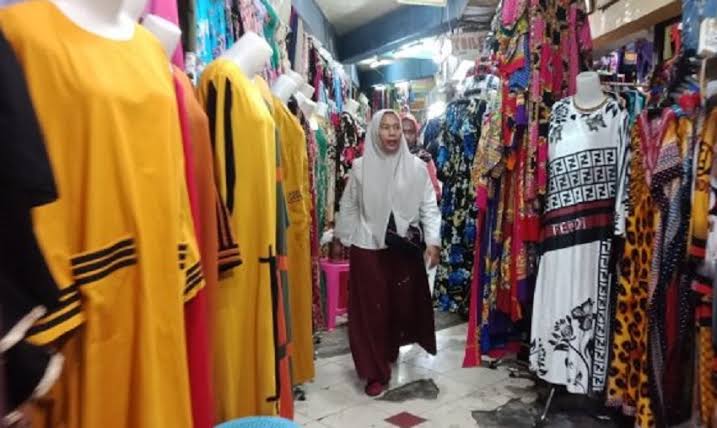 Suasana Pasar Kapasan Surabaya. (Surabaya.go.id)