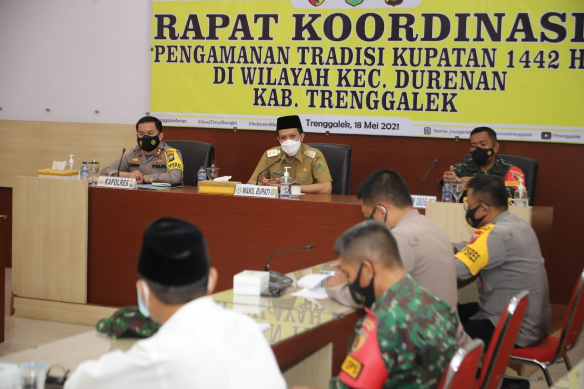 Forkopimda Trenggalek bersama tokoh masyarakat membahas peniadaan perayaan kupatan