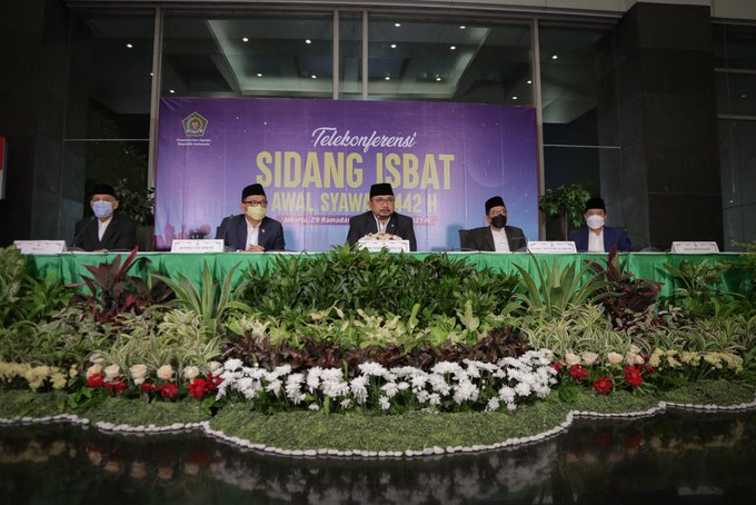 Suasana sidang isbat di Kantor Kementerian Agama RI. (Twitter @YaqutCQoumas)