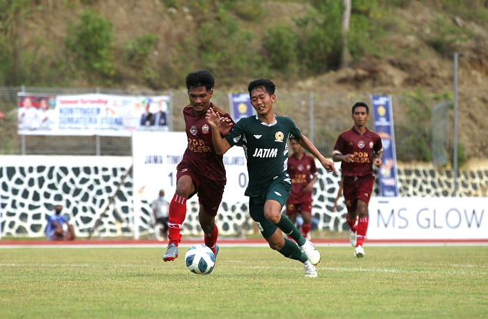 Tim sepak bola PON Jatim vs Tim sepak bola PON Sulsel. (KONI Jatim)
