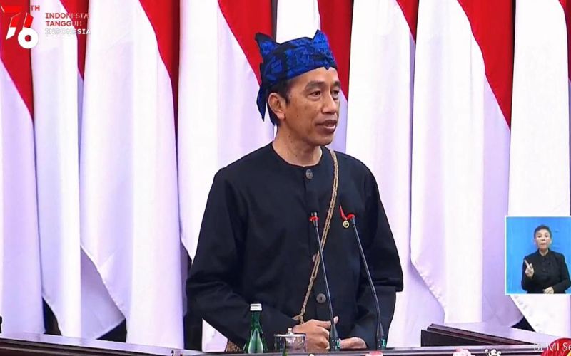 Presiden Jokowi saat memberi pidato kenegaraan dalam Sidang Tahunan MPR 2021, Senin (16/8/2021). (YouTube Setpres)