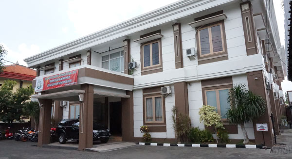 Gedung Kejari Lamongan.