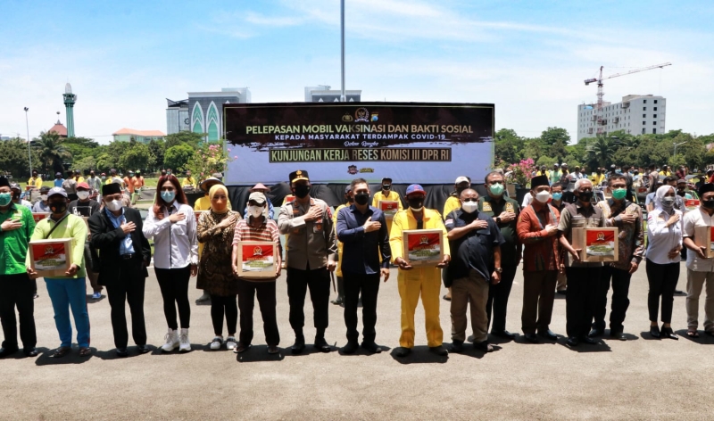 Kapolda Jatim, Irjen Pol Nico Afinta saat menerima kunker komisi III DPR RI di Mapolda Jatim. (Bid Humas polda Jatim)