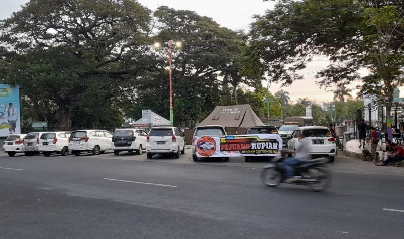 Salah satu kegiatan Komunitas Rental Mobil Pejuang Rupiah. (ANT)