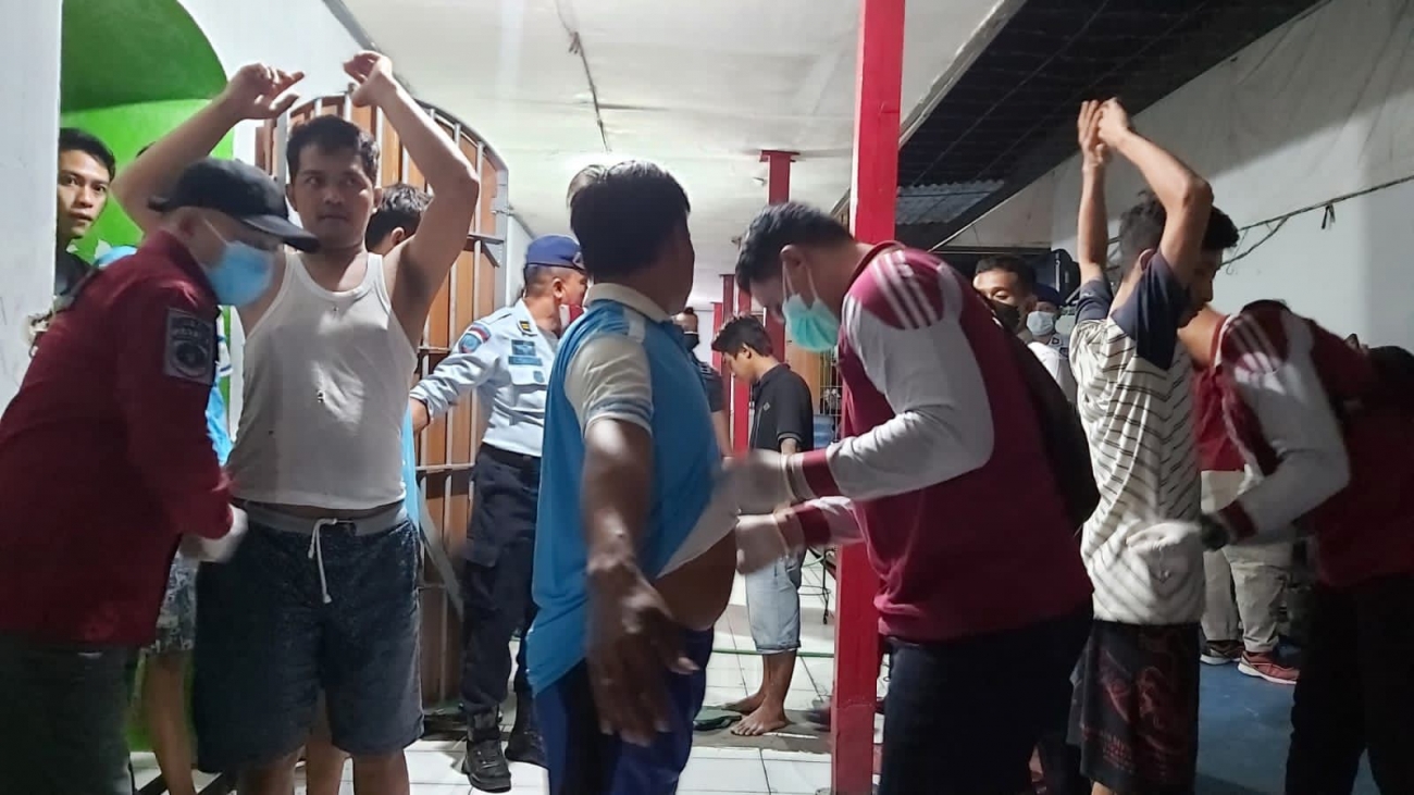 Tim Satops Patnal Kanwil geledah Lapas Jombang.