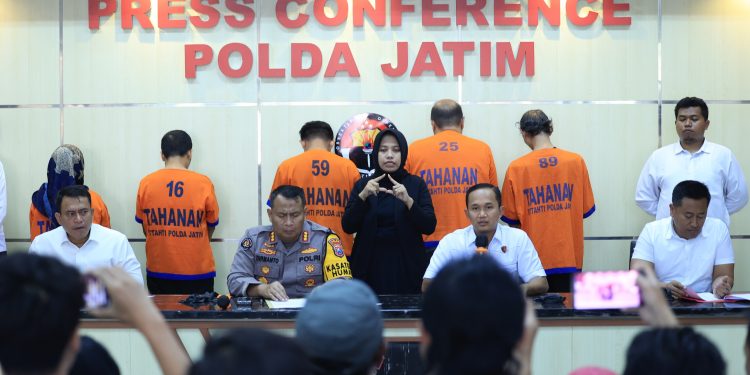 Polda Jatim merilis pengungkapan mafia tanah.